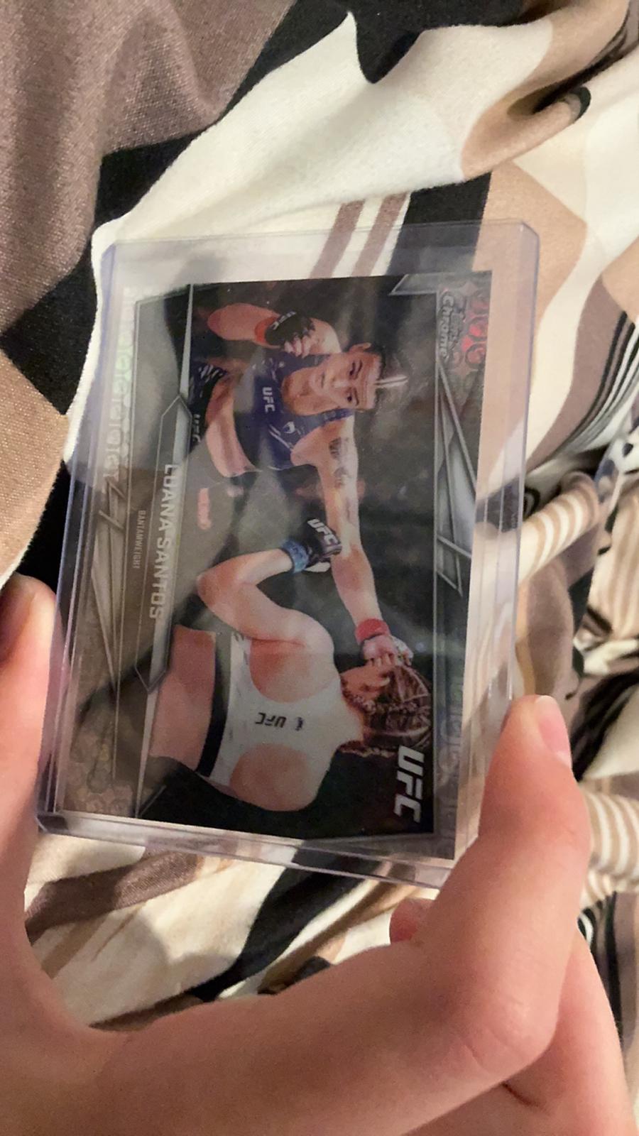 Luana Santos 2026 Topps Chrome UFC Base #167 UFC Glove Refractor