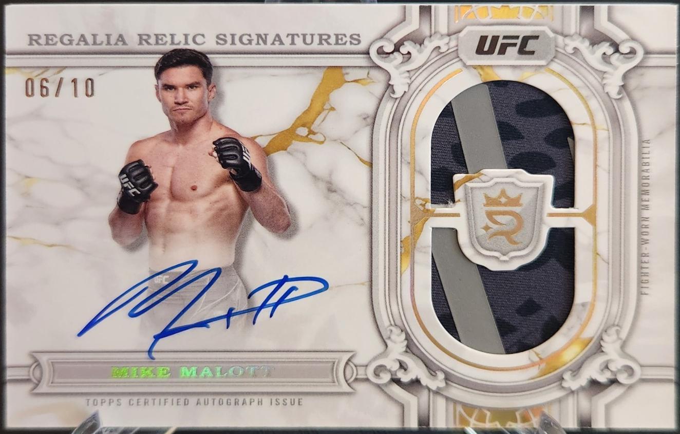 Mike Malott 2024 Topps Royalty UFC Regalia Relic Signatures #RRS-MMT Green