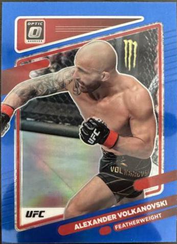 Alexander Volkanovski 2022 Panini Donruss Optic UFC Base #28 Blue