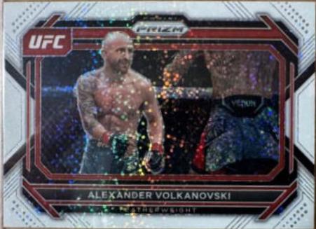 Alexander Volkanovski 2023 Panini Prizm UFC Base #36 White Sparkle