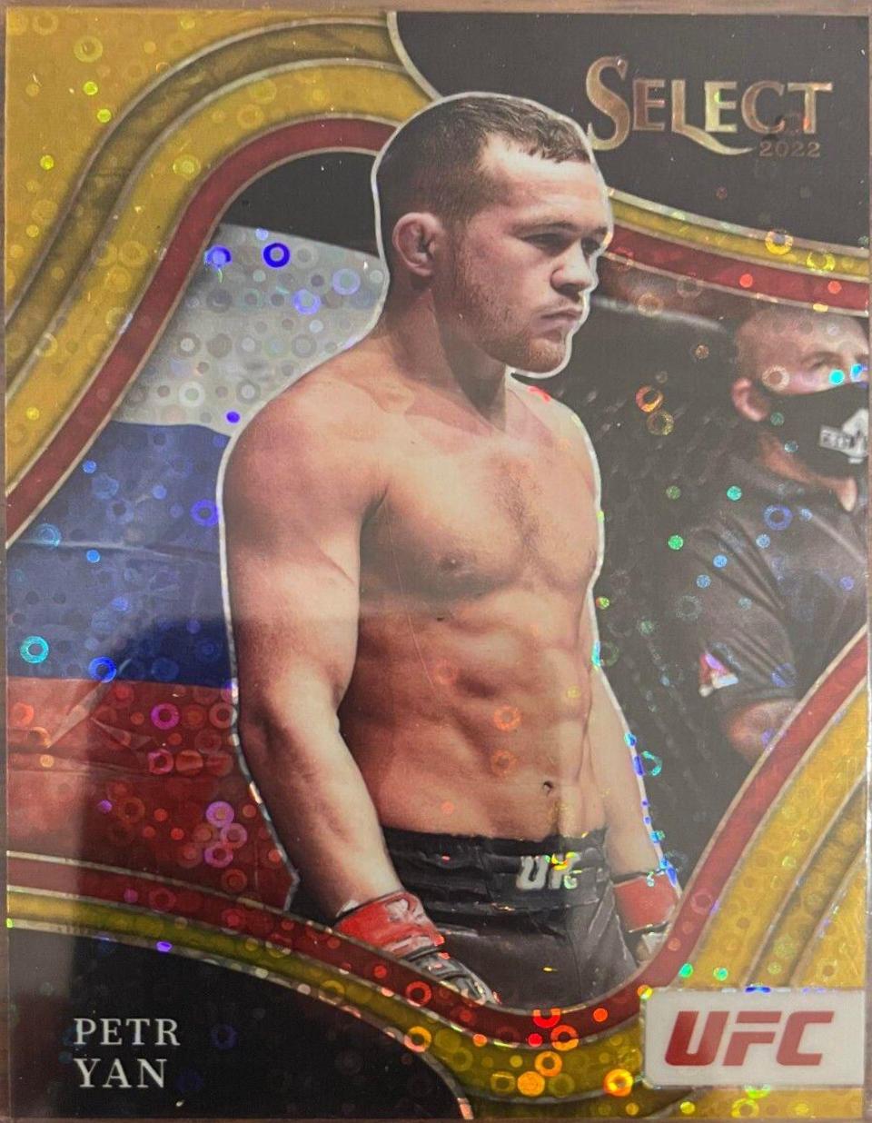 Petr Yan 2022 Panini Select UFC Octagonside #201 Gold Disco