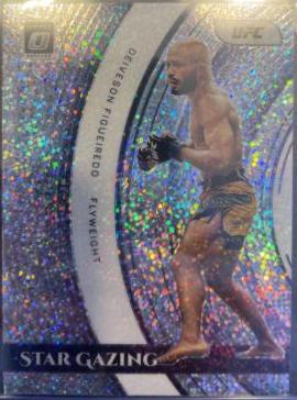 Deiveson Figueiredo 2022 Panini Donruss Optic UFC Star Gazing #19 White Sparkle