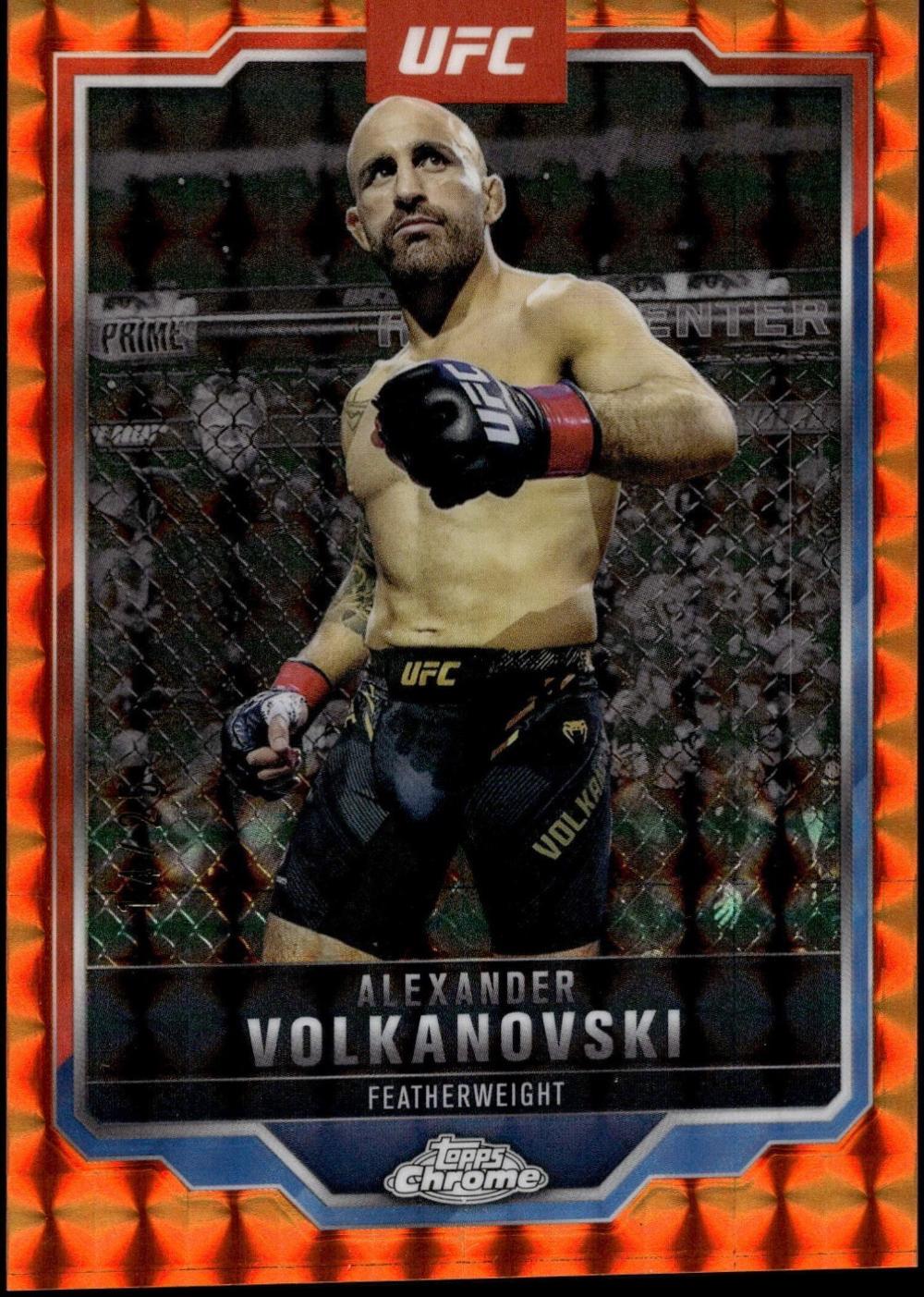 Alexander Volkanovski 2025 Topps Chrome UFC Base #18 Orange Geometric Refractor