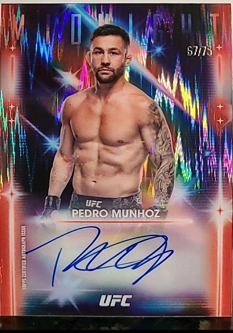Pedro Munhoz 2025 Topps Midnight UFC Glimmer Graphs #GRG-PM Dusk