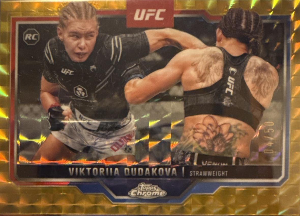 Viktoriia Dudakova 2025 Topps Chrome UFC Base #4 Gold Geometric Refractor