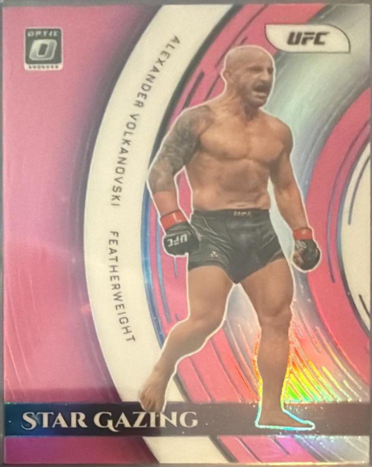 Alexander Volkanovski 2022 Panini Donruss Optic UFC Star Gazing #17 Pink