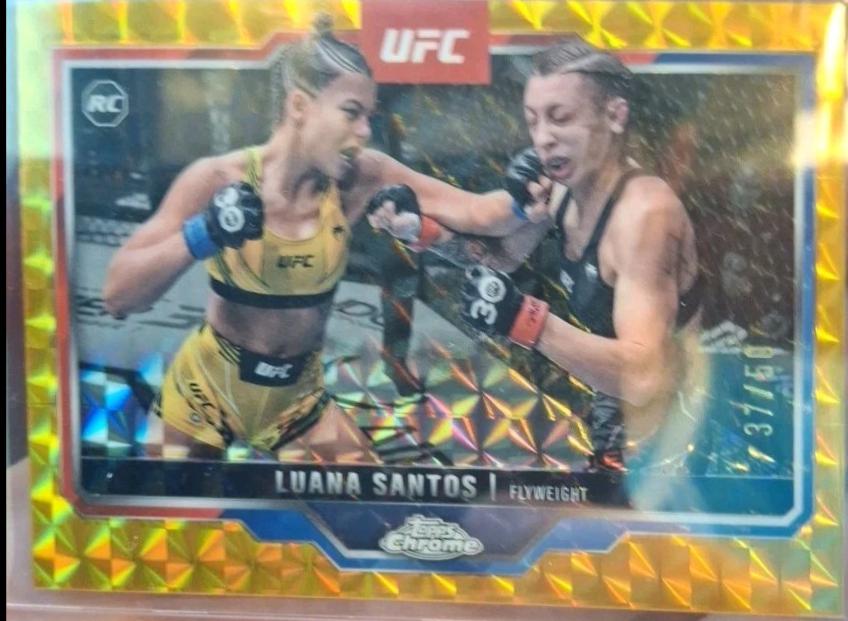 Luana Santos 2025 Topps Chrome UFC Base #103 Gold Refractor
