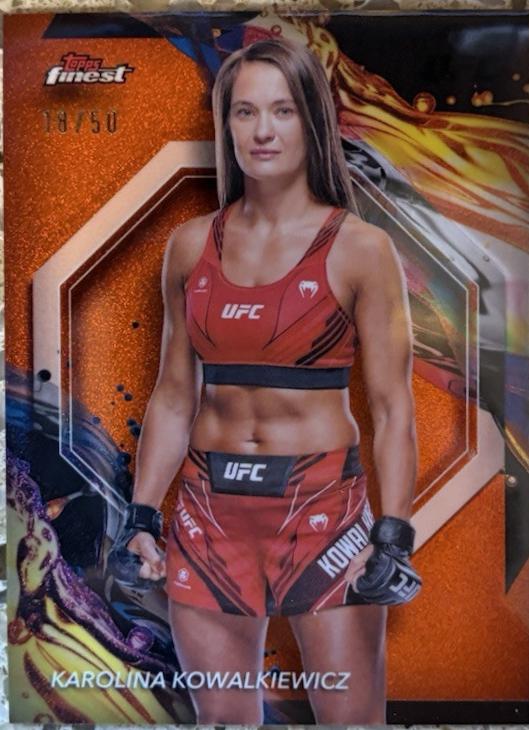 Karolina Kowalkiewicz 2024 Topps Finest UFC Base Uncommon #150 Tangerine Glitter Refractor