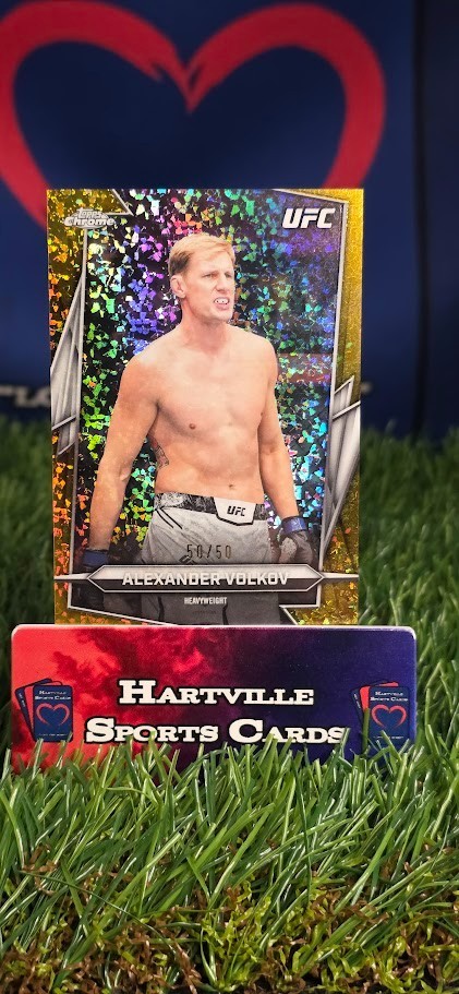 Alexander Volkov 2026 Topps Chrome UFC Base #12 Gold Mini Diamonds Refractor