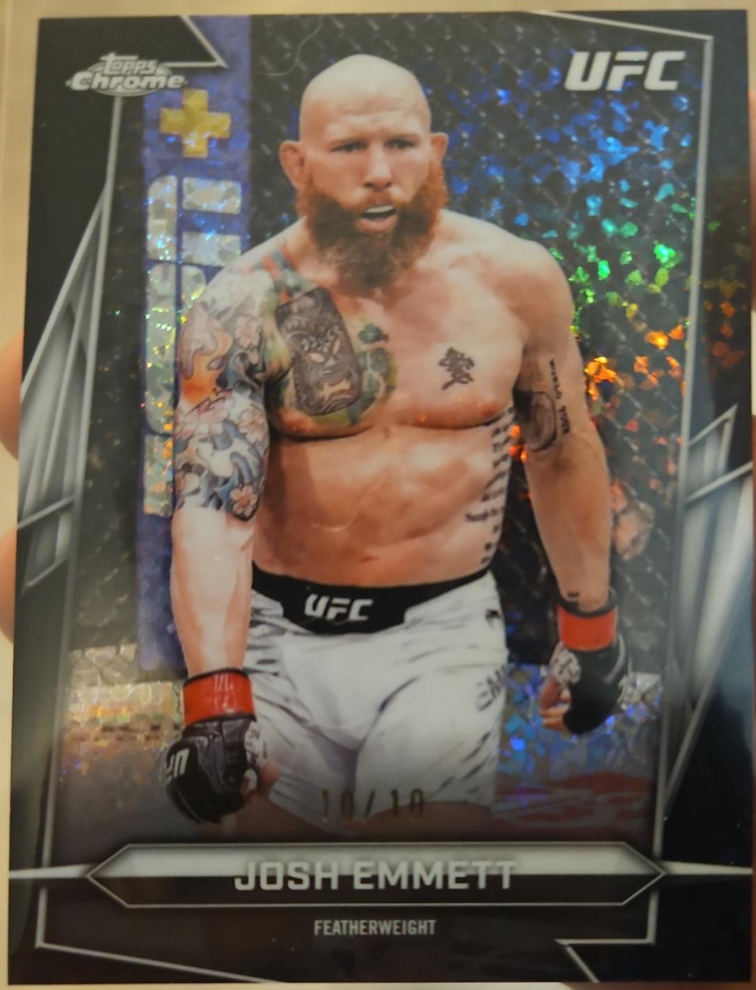 Josh Emmett 2026 Topps Chrome UFC Base #141 Black Mini Diamonds Refractor