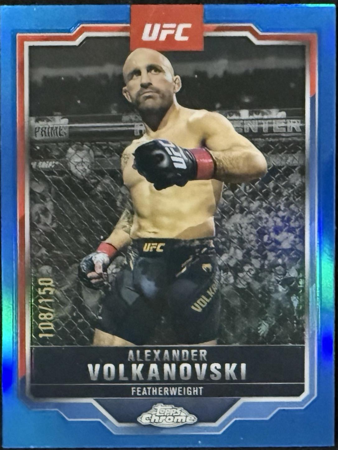 Alexander Volkanovski 2025 Topps Chrome UFC Base #18 Blue Refractor