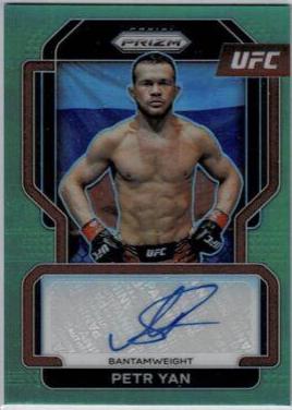 Petr Yan 2022 Panini Prizm UFC Signatures #53 Green