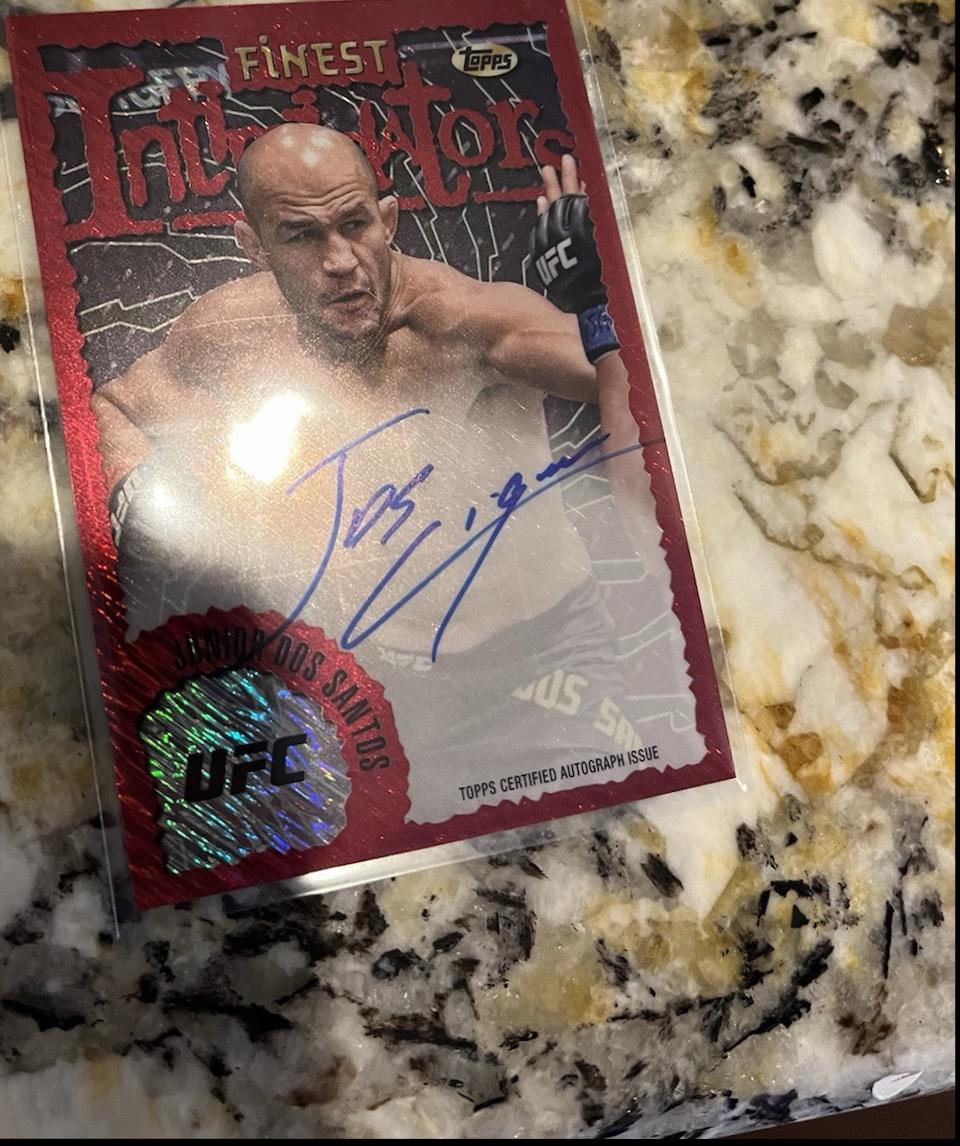 Junior Dos Santos 2024 Topps Finest UFC Intimidators Autographs #IA-JDS Red Shimmer Refractor