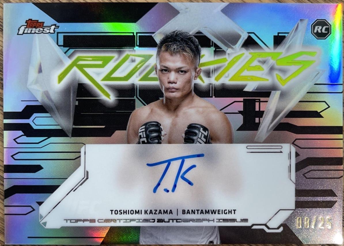 Toshiomi Kazama 2025 Topps Finest UFC Finest Rookie Autographs #FRA-TK Black Refractor