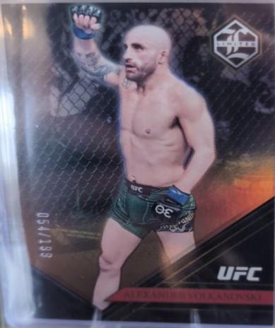 Alexander Volkanovski 2023 Panini Chronicles UFC Base Limited #219 Red