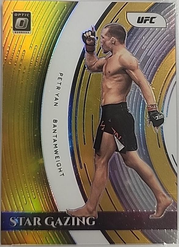 Petr Yan 2022 Panini Donruss Optic UFC Star Gazing #9 Gold