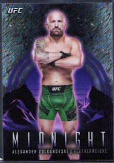 Alexander Volkanovski 2024 Topps Midnight UFC Base #37 Midnight