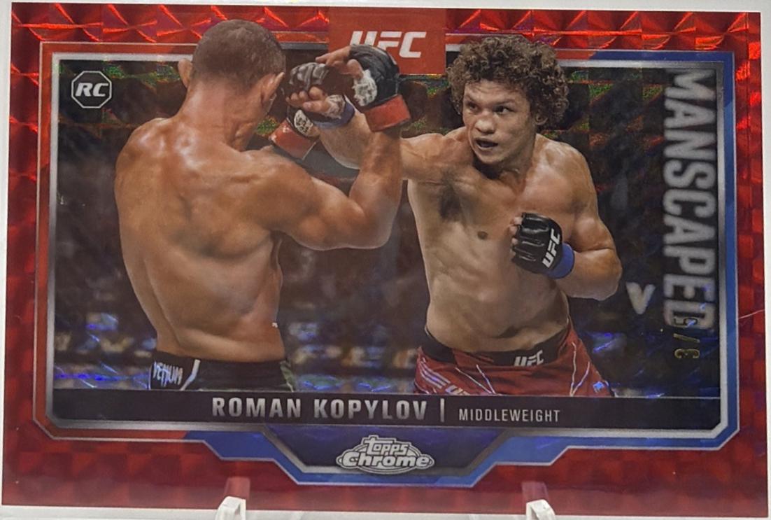 Roman Kopylov 2025 Topps Chrome UFC Base #66 Red Geometric Refractor