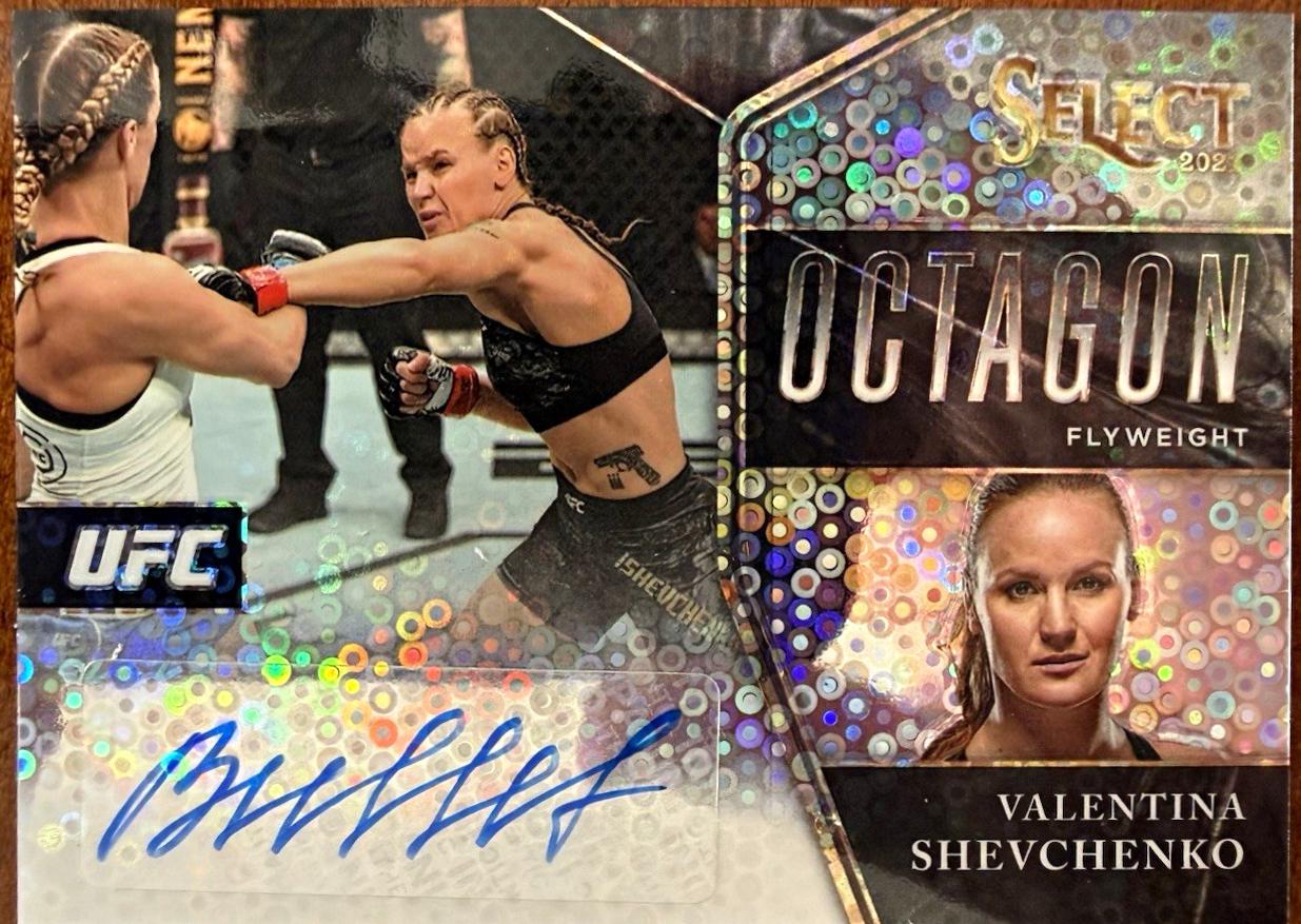 Valentina Shevchenko 2021 Panini Select UFC Octagon Action Signatures #15 Disco Prizms