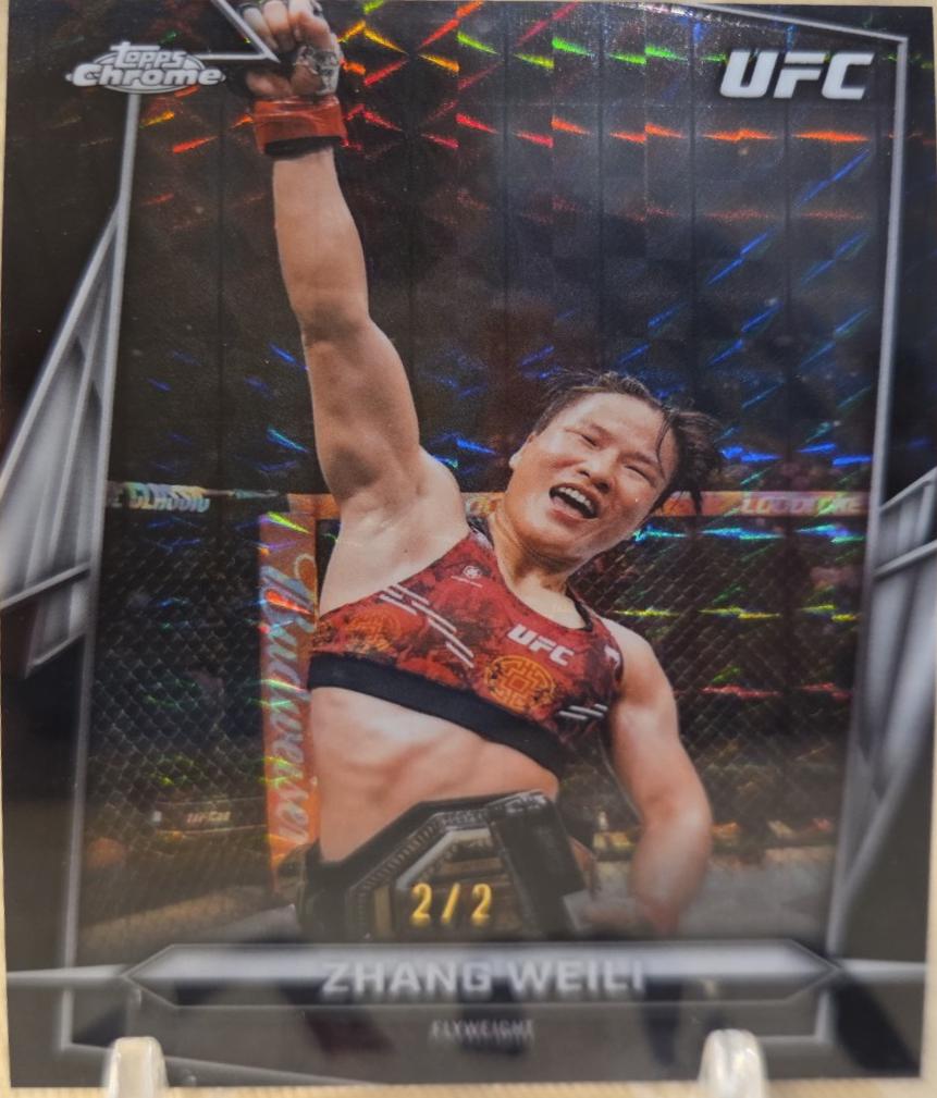 Zhang Weili 2026 Topps Chrome UFC Base #20 Aqua Refractor