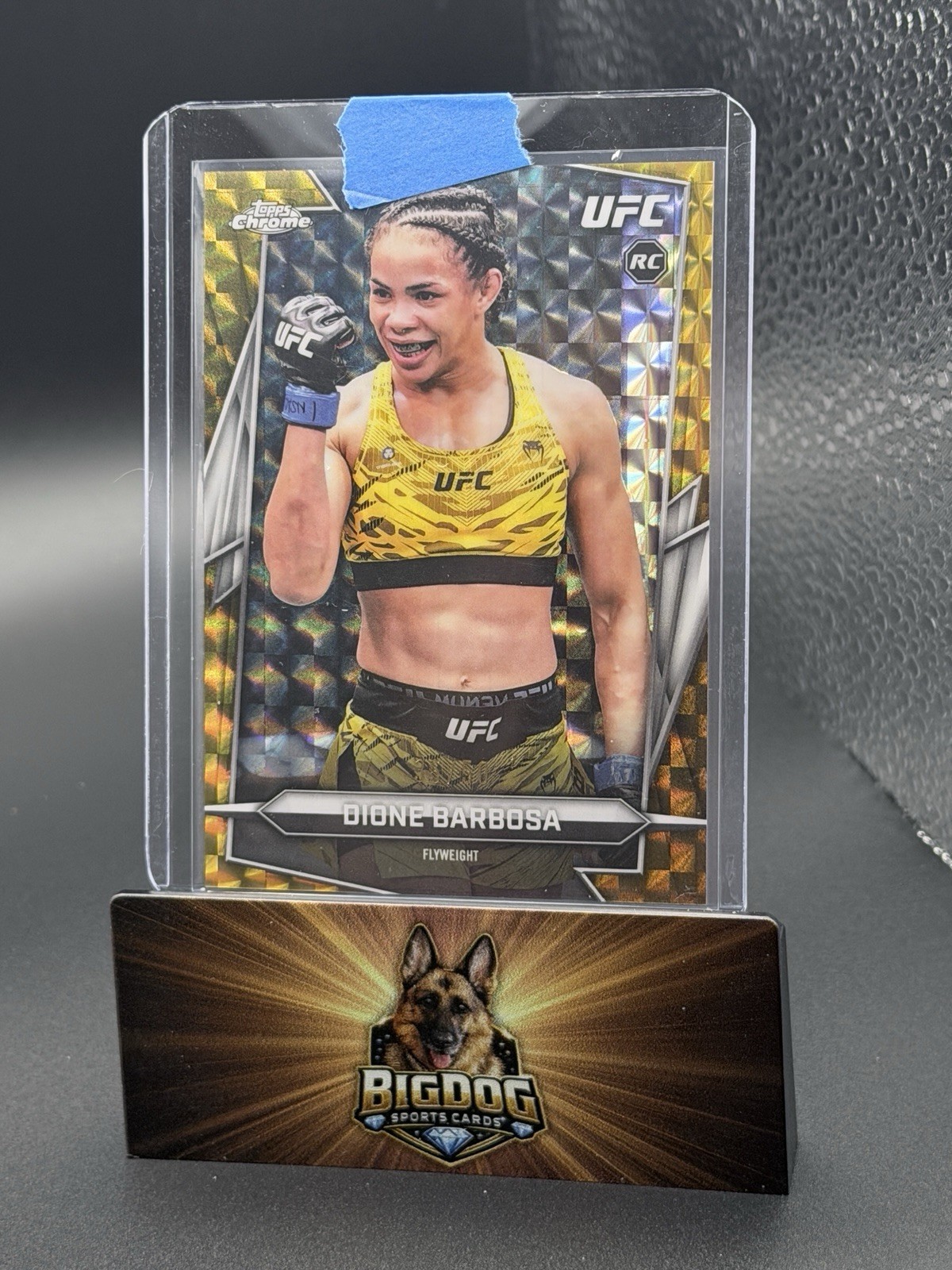 Dione Barbosa 2026 Topps Chrome UFC Base #33 Gold Geometric Refractor