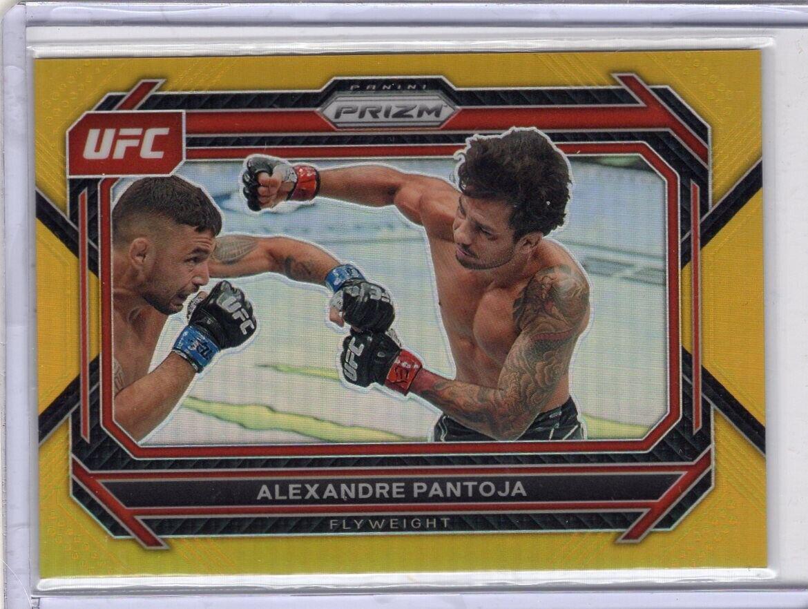 Alexandre Pantoja 2023 Panini Prizm UFC Base #46 Gold
