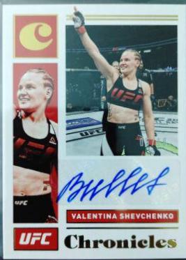 Valentina Shevchenko 2021 Panini Chronicles UFC Chronicles Signatures #13 Gold