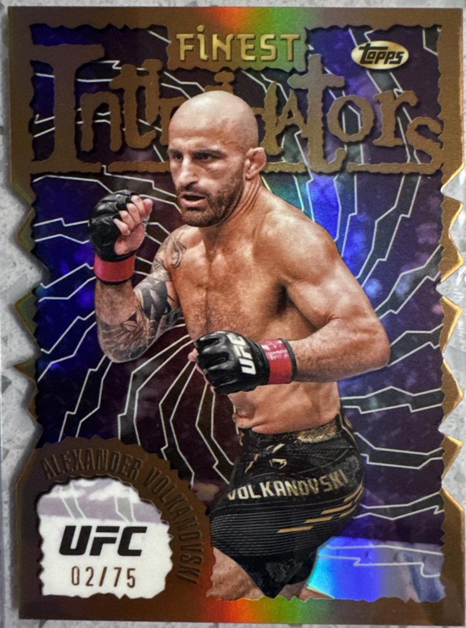 Alexander Volkanovski 2024 Topps Finest UFC Intimidators #INT-4 Die-Cut Refractor