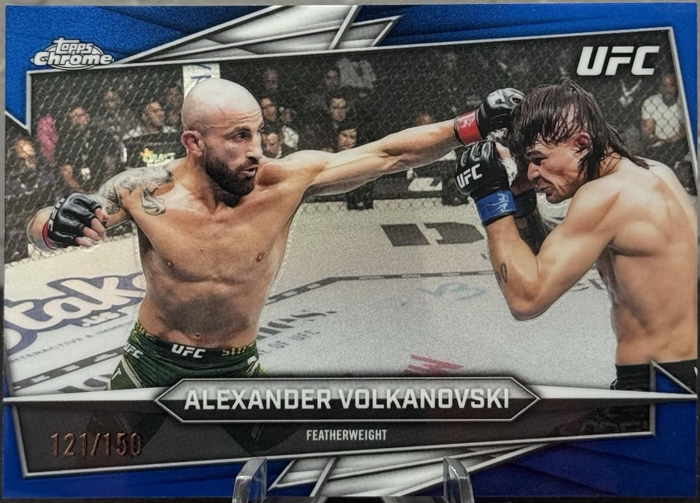Alexander Volkanovski 2026 Topps Chrome UFC Base #30 Blue Refractor