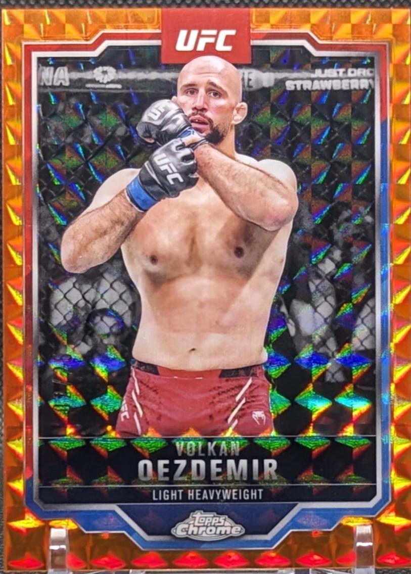 Volkan Oezdemir 2025 Topps Chrome UFC Base #193 Orange Geometric Refractor