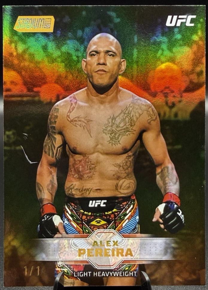 Alex Pereira 2026 Topps Stadium Club UFC Base #8 Gold Rainbow Foilboard