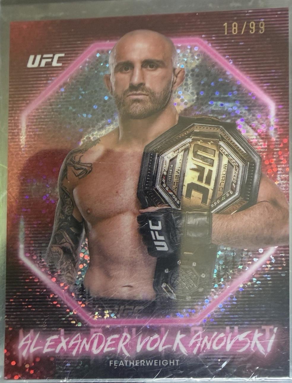 Alexander Volkanovski 2025 Topps Midnight UFC Base #87 Twilight