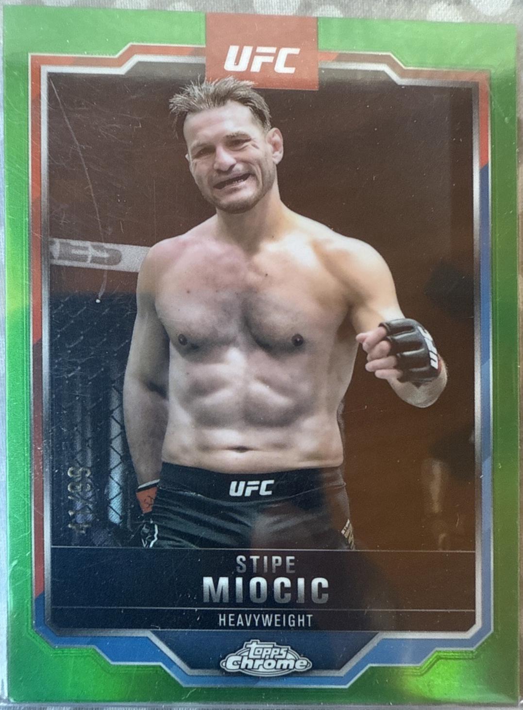 Stipe Miocic 2025 Topps Chrome UFC Base #122 Green Refractor