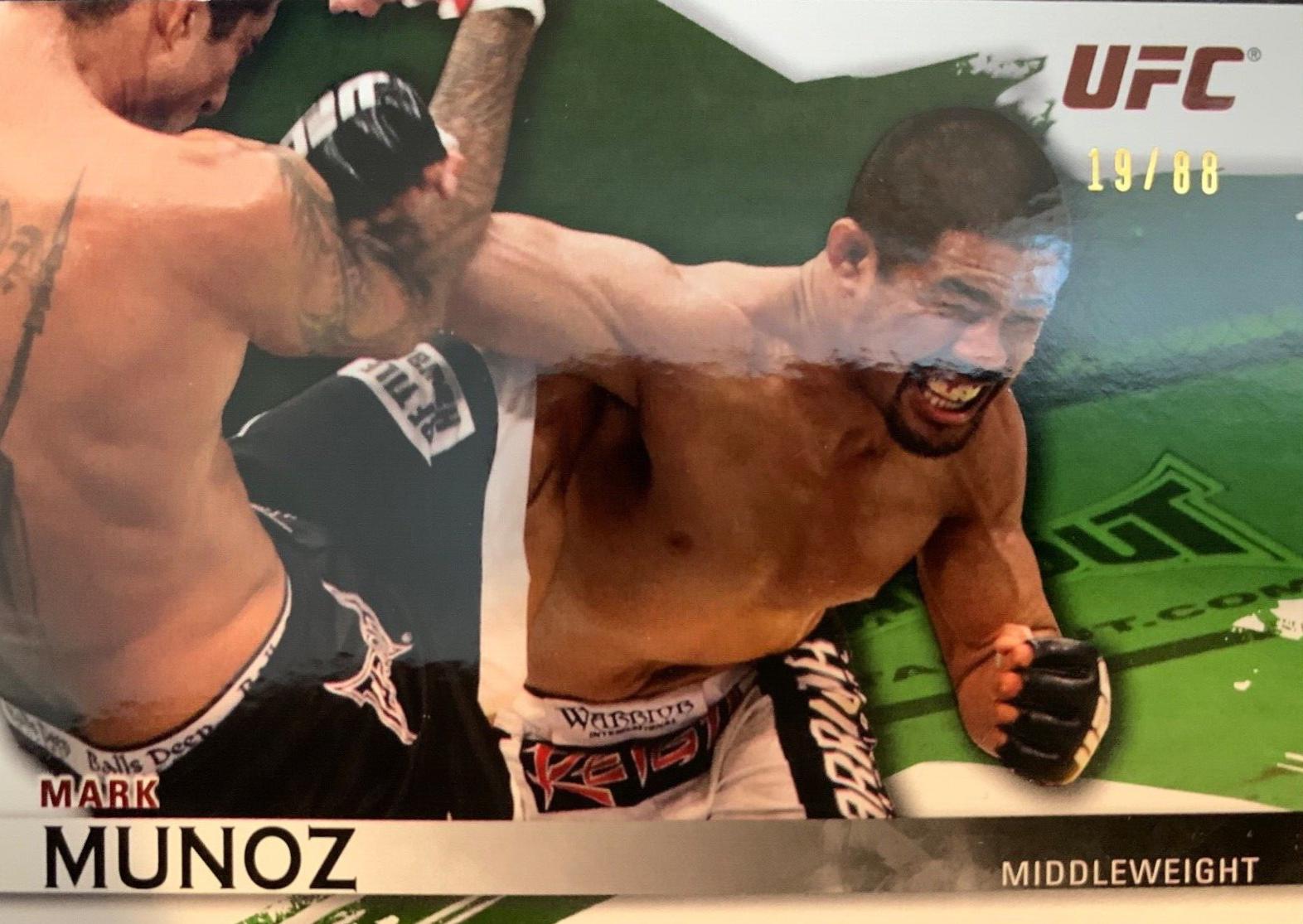 Mark Muñoz 2010 Topps UFC Knockout Base #96 Green